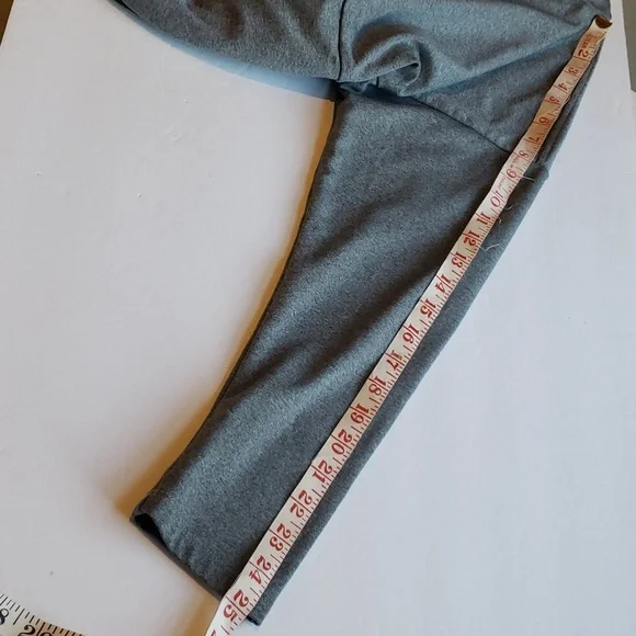 North Face Girl's Long Sleeve Gray Sweatshirt w/Pocket Size M (10/12) - Picture 13 of 13